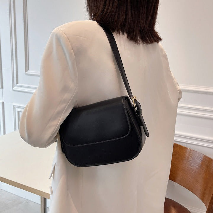 Avery Classic Saddle | Crossbody Bag